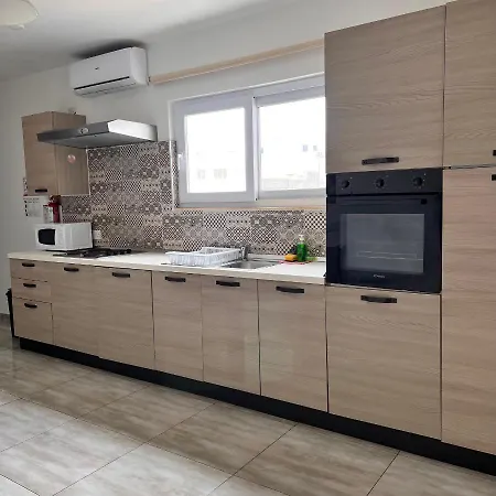 Apartment F3 Modern And Bright In Malta *