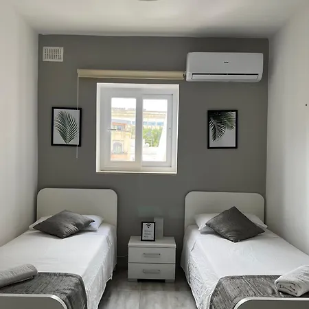 Apartment F3 Modern&bright In Malta