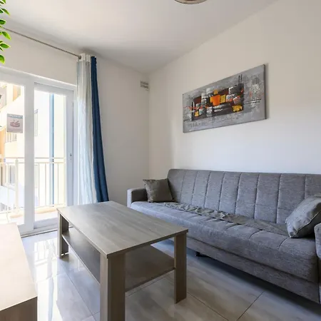 F3 Modern And Bright In Malta Msida