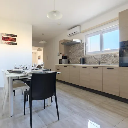 F3 Modern And Bright In Malta Appartement Msida