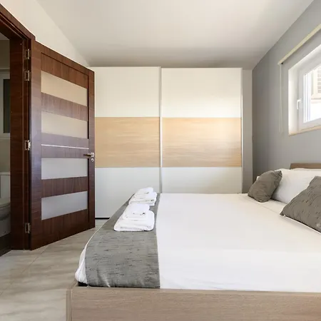 F3 Modern And Bright In Malta *