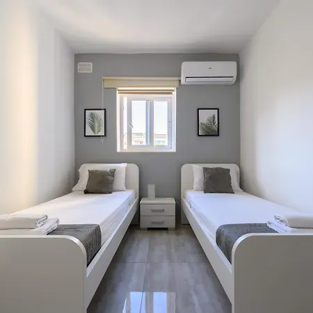 F3 Modern And Bright In Malta *
