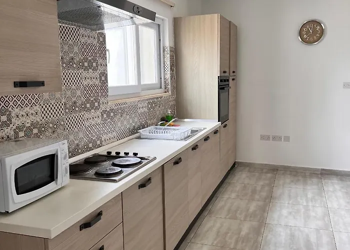 F3 Modern And Bright In Malta 姆西达