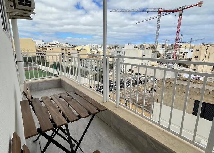 Apartamento F3 Modern And Bright In Malta Msida